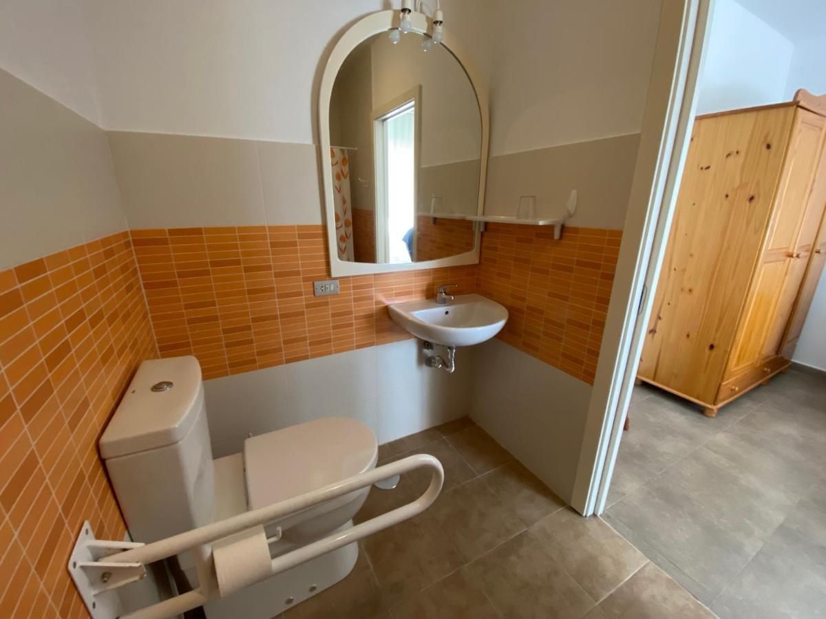 Apartamentos Sinas Playa Raxo Luaran gambar