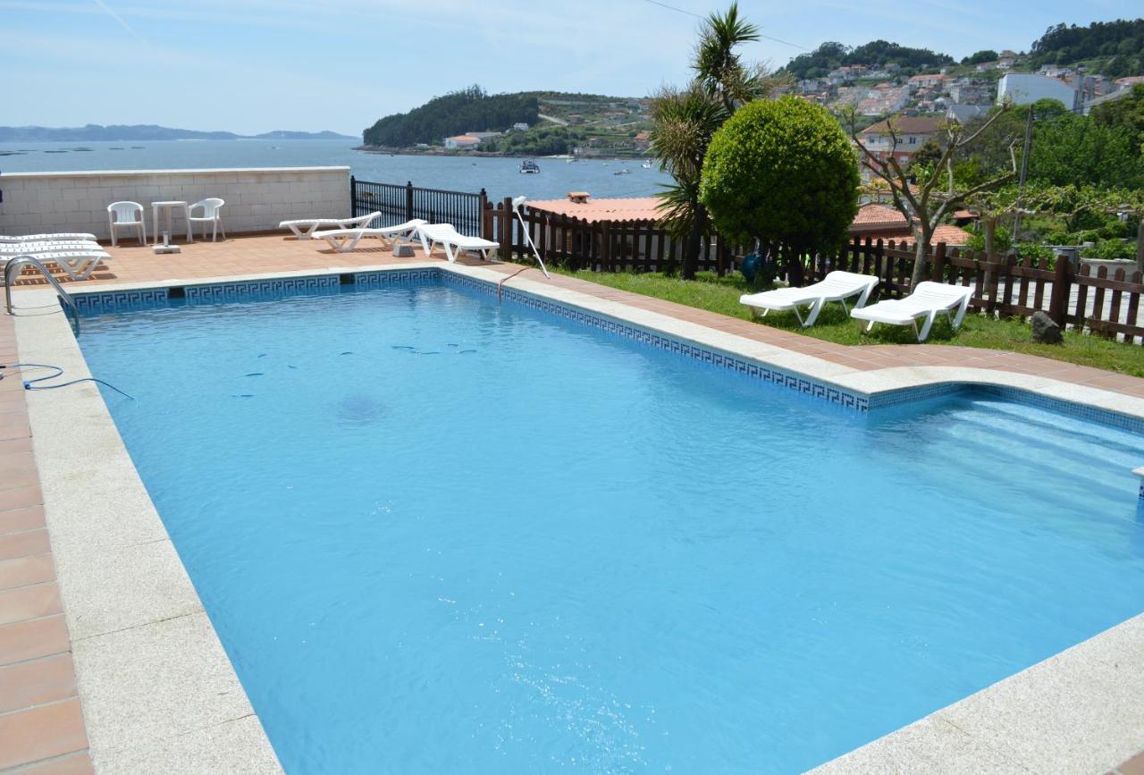 Apartamentos Sinas Playa Raxo Luaran gambar