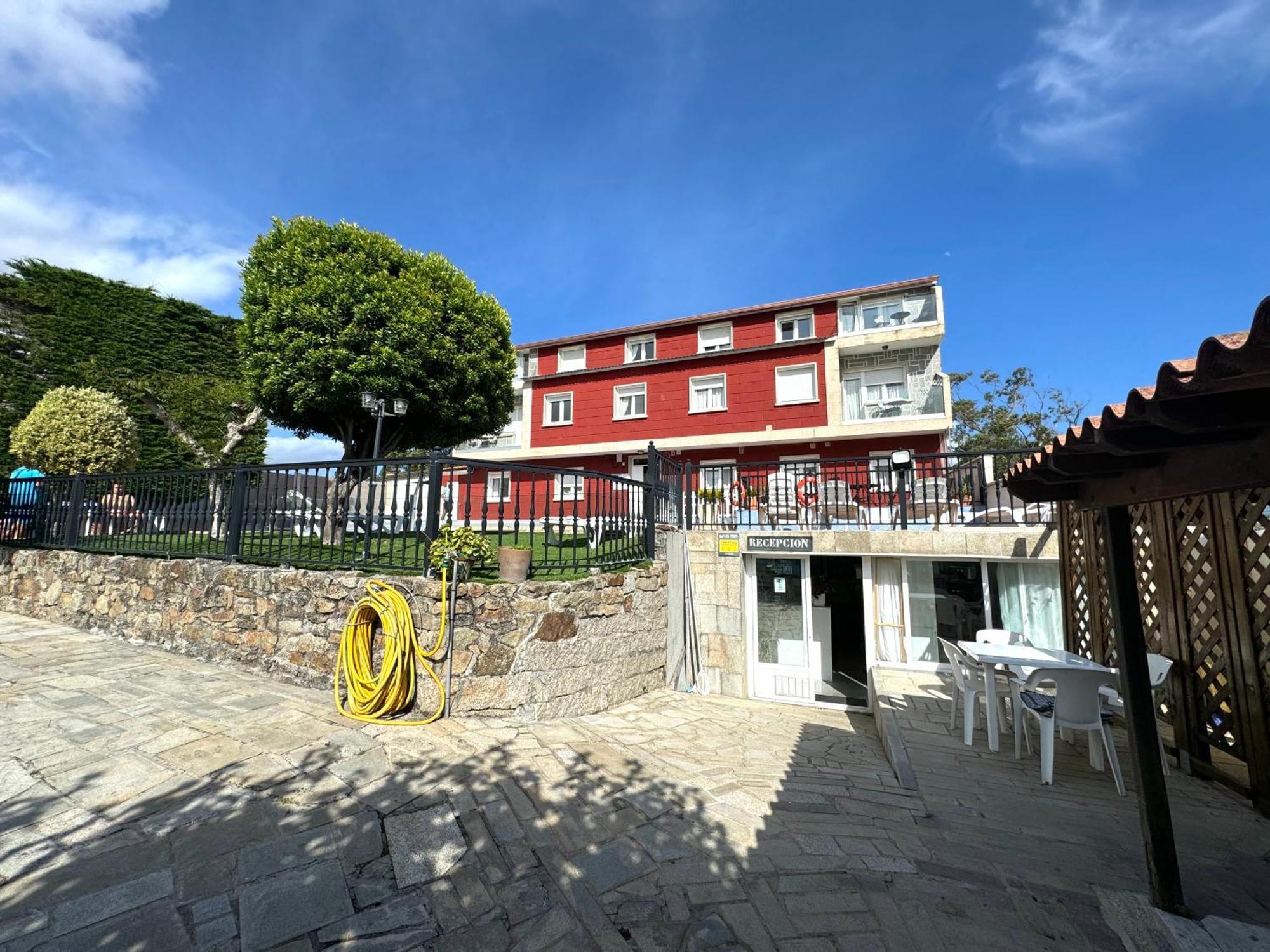 Apartamentos Sinas Playa Raxo Luaran gambar