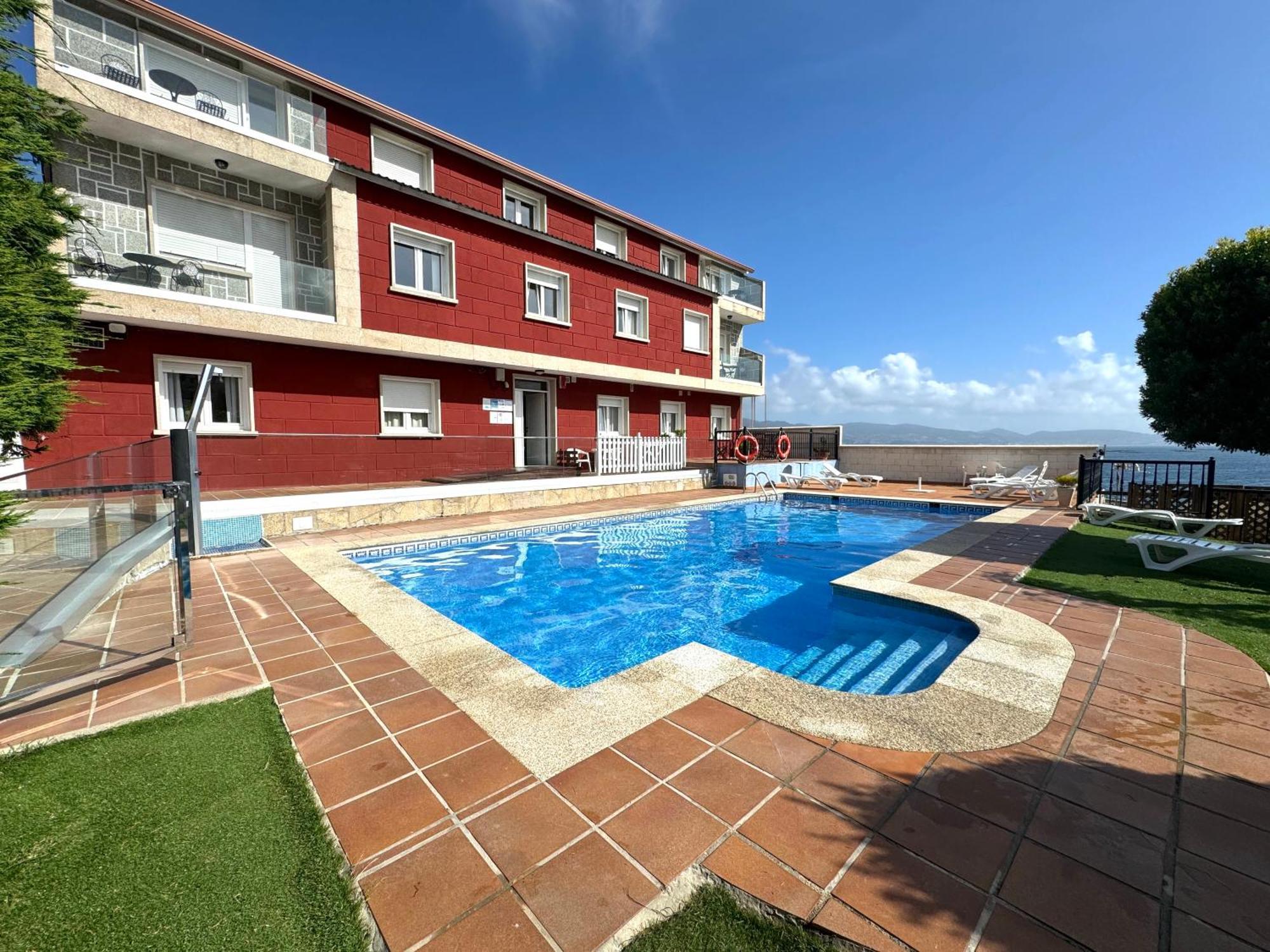 Apartamentos Sinas Playa Raxo Luaran gambar