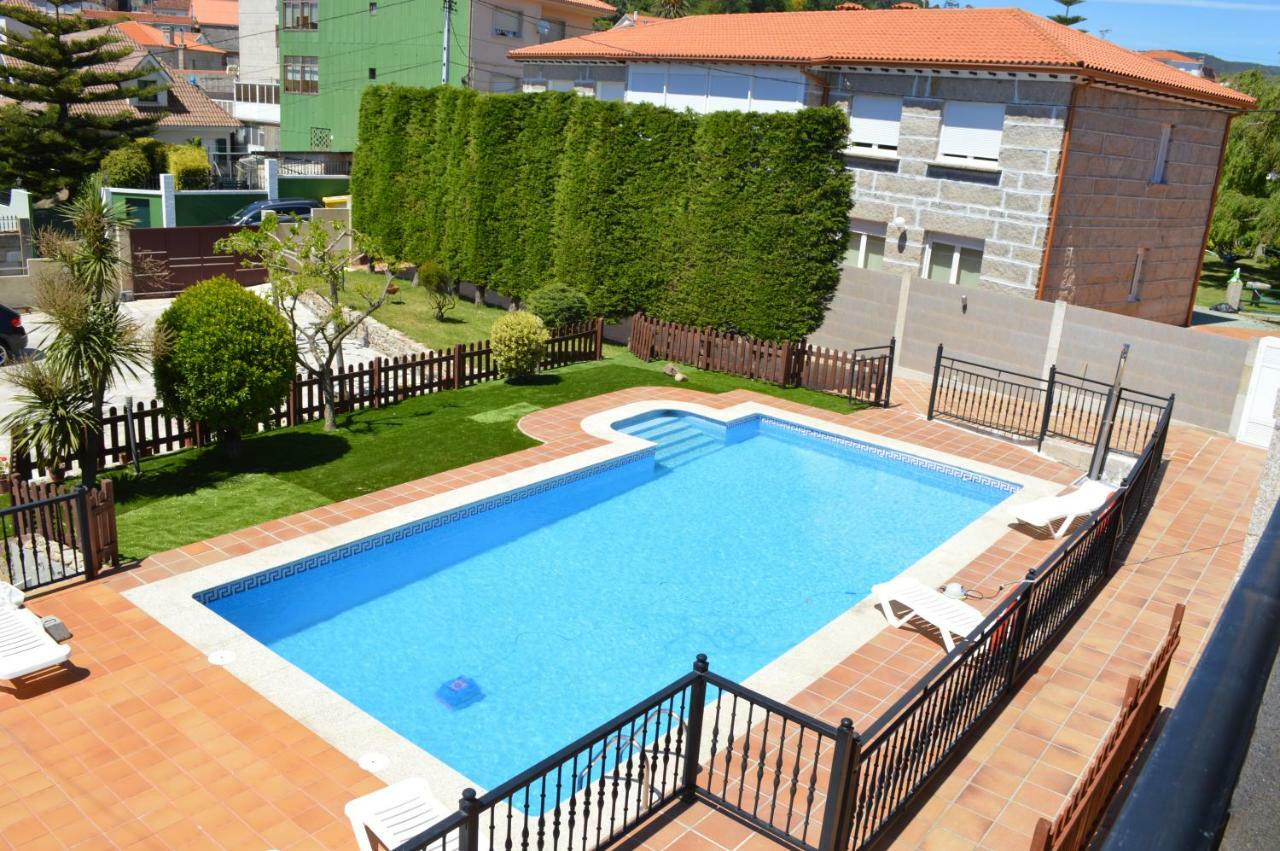 Apartamentos Sinas Playa Raxo Luaran gambar